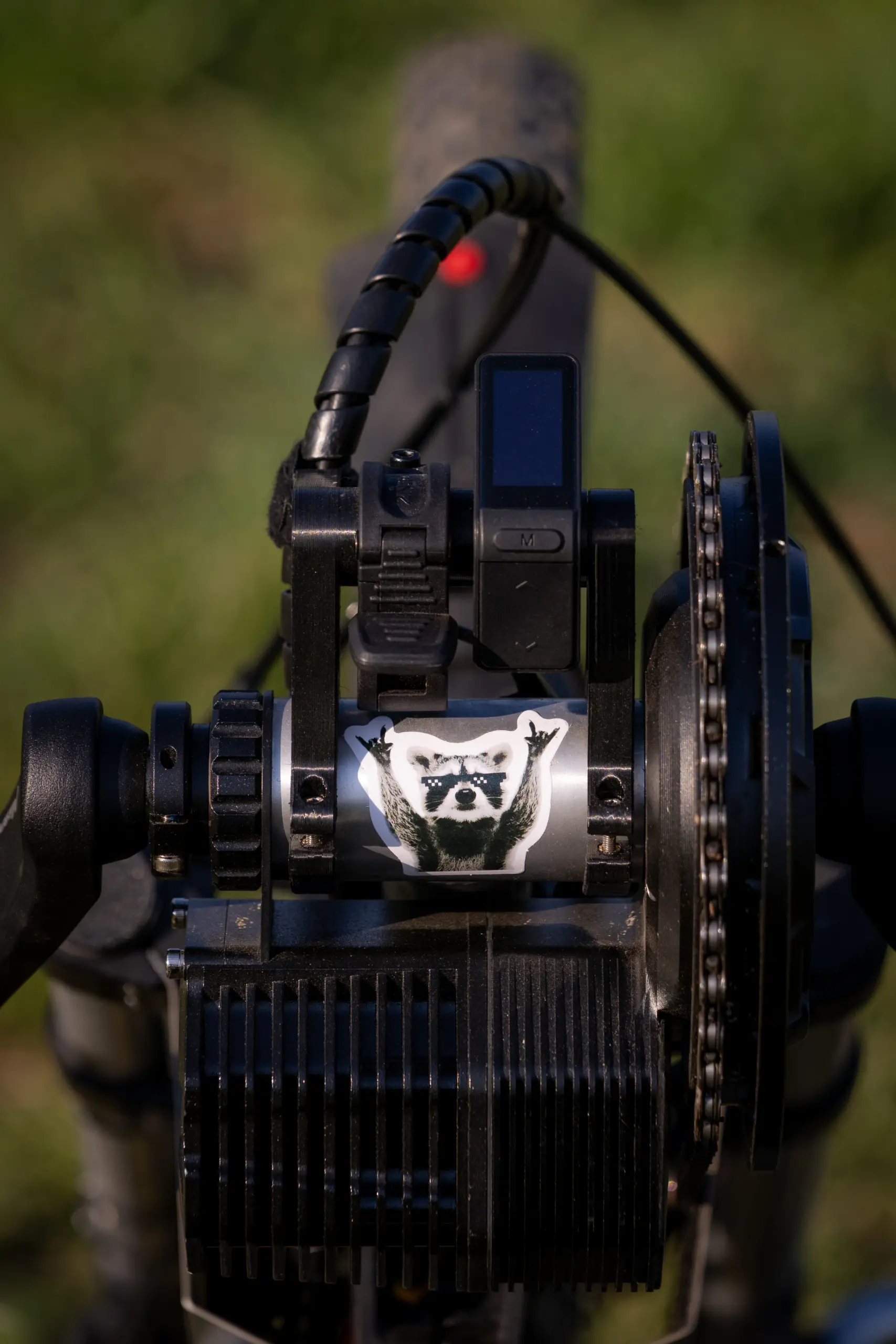 All-wheel drive for the handbike: The RESET Scout becomes a “4×4” for off-road terrain.
